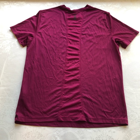 Under Armour Men’s Size M Burgundy Performance Running T-Shirt Activewear Top - Picture 2 of 12